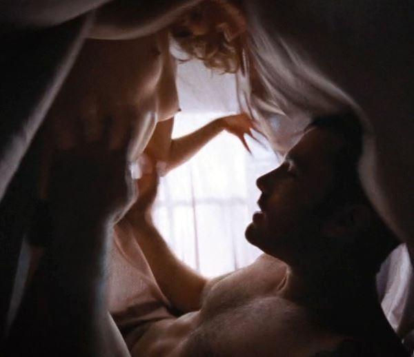 Rachel Mcadams Naked In Bed During Steaming Sex Scene Topless Boobs Visible