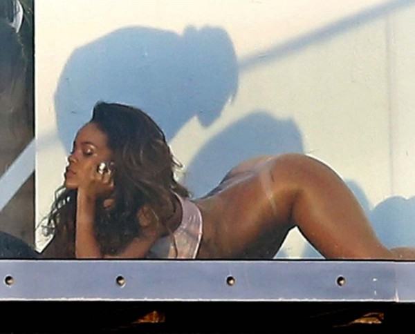 Rihanna Nude Booty Rihanna Nude Booty