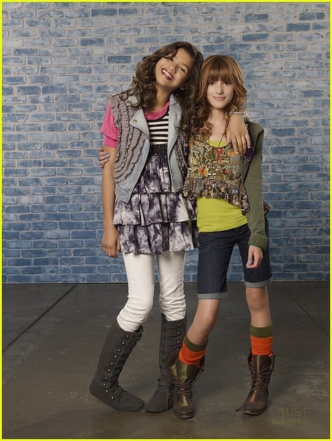 Shake It Up Zendaya Bella Thorne Shake It Up Zendaya Bella Thorne