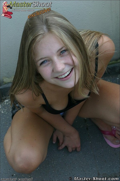 Cute Emo Teens Flashing