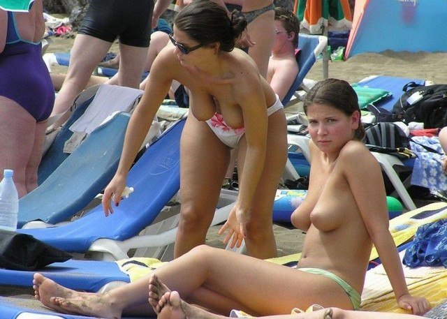 Topless Women At Beaches Topless Women At Beaches