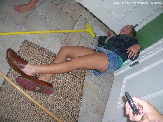 Upskirt Accidental Nudity