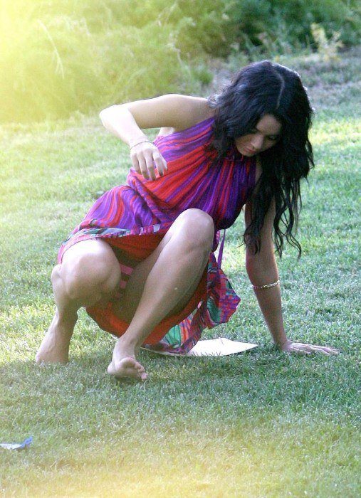 Vanessa Hudgens Upskirt Vanessa Hudgens Upskirt