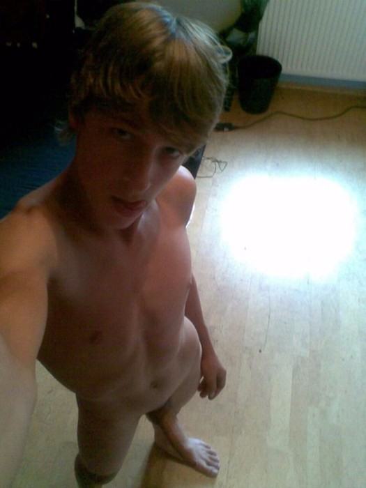 Very Nude Boys Selfies Very Nude Boys Selfies