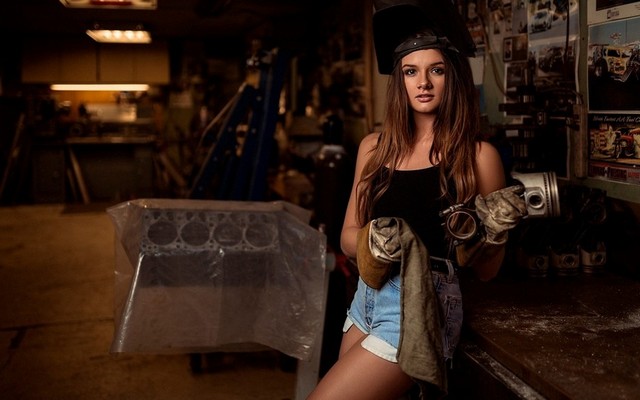 Workshop Mechanic Sexy Girl Gloves Repair Workshop Mechanic Sexy Girl Gloves Repair