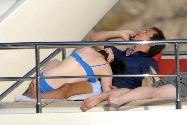 Anne Hathaway Blowjob