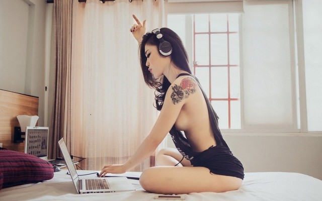 Big Tits Tattoo On Shoulder Laptop Listening Music Girl Asian Big Tits Tattoo On Shoulder Laptop Listening Music Girl Asian