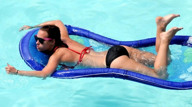 Bikini Voyeur Pool Neighbor Bikini Voyeur Pool Neighbor